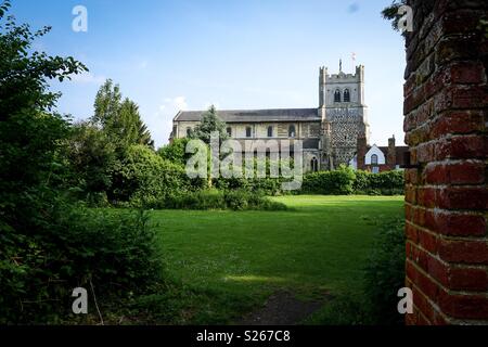 Vue sur église de Waltham Abbey, dans l'Essex, Angleterre 28.05.2018 Banque D'Images