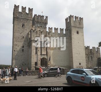 Château de Sirmione, Italie. Banque D'Images