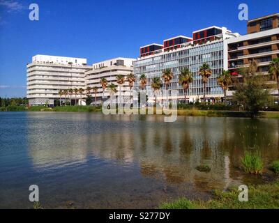 Immobilier à Port Marianne, Bassin Jacques Coeur, Montpellier France Banque D'Images