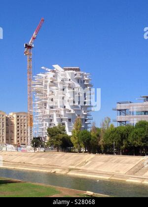 L'Arbre Blanc, nouveau bâtiment moderne dans la construction, les Berges du Lez, Montpellier France Banque D'Images