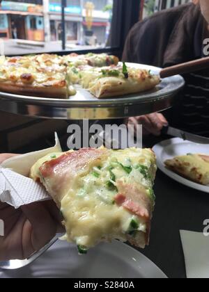 Pizzeria Va bene Sabana Grande, Caracas, Venezuela. Vicente Quintero et Marcos Kirschstein. Pizza 2018 Banque D'Images