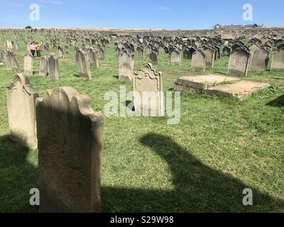 Cimetière de l'église de Whitby Banque D'Images