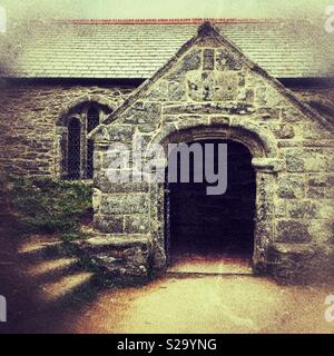 À l'église Église Gunwalloe Cove, Cornwall Banque D'Images