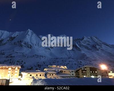 Passo Tonale, l'Italie, coucher du soleil Banque D'Images