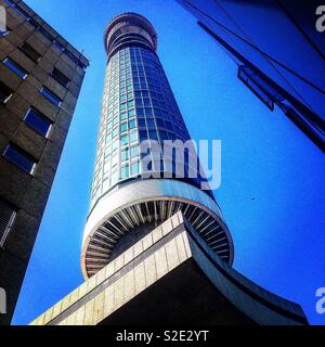 BT Tower dans le centre de Londres, précédemment connu sous le nom de tour du bureau de Poste et Telecom Tower. Prises en 2016. Banque D'Images