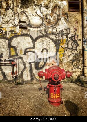 Graffiti et d'incendie, Causeway Bay, Hong Kong Island Banque D'Images