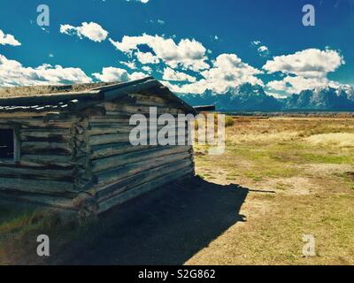 Cunningham Cabin abandonnés sur le Grand Teton Mountains, au Wyoming, USA Banque D'Images