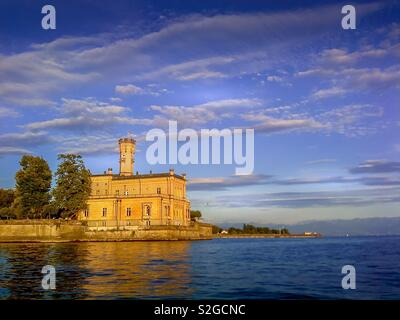 Schloss Montfort Langenargen Sonnenuntergang am Bodensee Banque D'Images