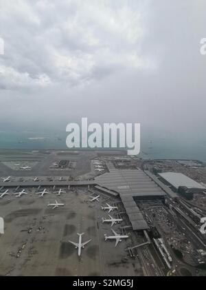 Vue aérienne de l'aéroport International de Hong Kong. Banque D'Images