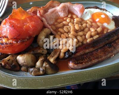 Ne manquez pas la chance de déguster un petit-déjeuner anglais complet, lors de la visite, en Angleterre. Banque D'Images