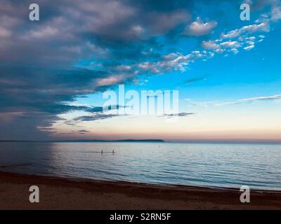 Cloudscape Over Avon Beach, Mudeford, Christchurch, Dorset, Angleterre, Royaume-Uni Banque D'Images