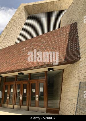 Milieu siècle conservateur moderne des salles de conférence à l'Université de l'Alberta Banque D'Images