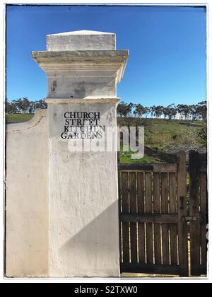 La rue de l'église les jardins familiaux, Tulbagh, Afrique du Sud. Banque D'Images