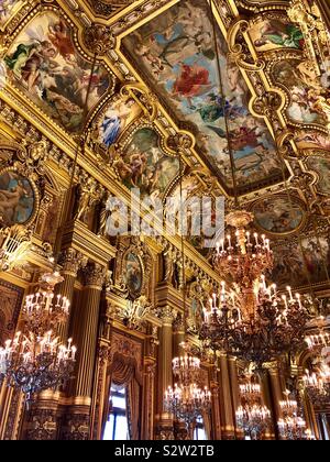 Intérieur de l'Opéra Garnier, à Paris, France. Banque D'Images