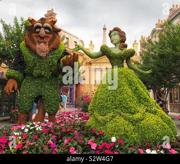 2019 Epcot Flower Garden Festival et Orlando, Floride - La Belle et la Bête Topiary Banque D'Images