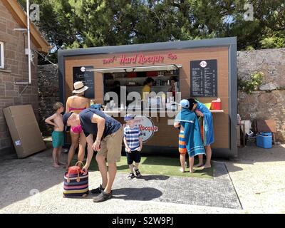 Café à la rocque Harbour à Jersey, Channel Islands Banque D'Images