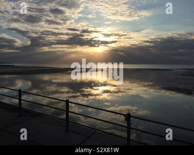 Magnifique coucher de soleil sur Minnis bay, Kent Banque D'Images