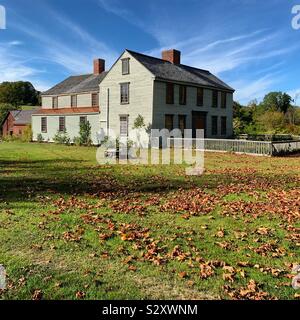 Vue d'automne d'une maison à Conway, Massachusetts, United States Banque D'Images