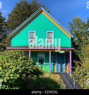 Septembre voir d'une maison colorée dans Conway, Massachusetts, United States Banque D'Images