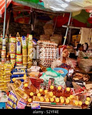 Le marché vibrant à Moroni, Comores. Banque D'Images