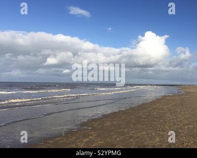 Plage de Prestatyn le long d'une journée de novembre Banque D'Images