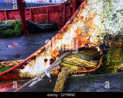 Détail de la LEP Shaun chalutier en port de Newlyn, Cornwall, en novembre. Banque D'Images