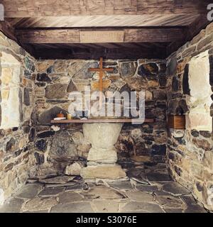 À l'intérieur de la chapelle atteint par une courte randonnée guidée sur le terrain de l'hôtel Trapp Family Lodge, Stowe, Vermont, United States. Banque D'Images