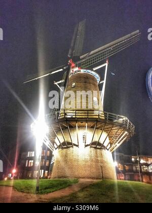 Pays-bas moulin de nuit à Doetinchem Banque D'Images