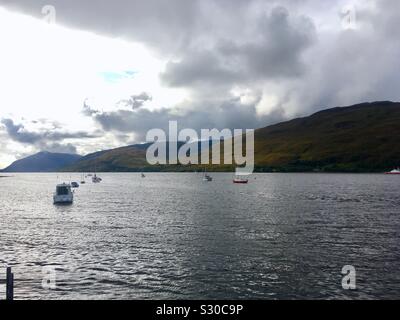 Vue sur le Loch Linnhe de Fort William, Écosse Banque D'Images