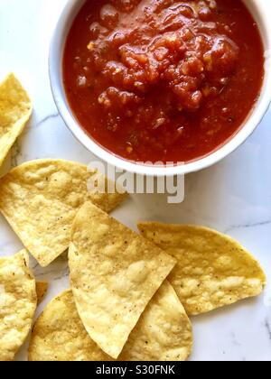 Chips et salsa Banque D'Images