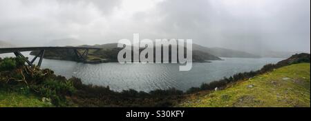 Pont sur le Loch Kylesku une Chairn Bhain, Sutherland, Scotland Banque D'Images