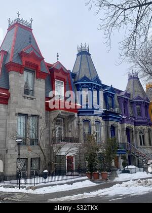 Maisons victoriennes en hiver, Montréal Banque D'Images