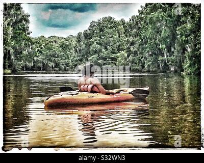 Kayak Sur Silver Springs River Florida. Banque D'Images