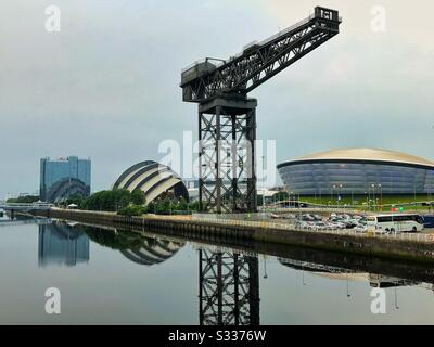 Clyde Auditorium (Armadillo), Finneston Crane et SSE Hydro, qui fait partie du Scottish Event Campus, sur la rivière Clyde à Glasgow, Écosse. Banque D'Images