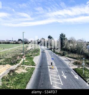 Un A 259 calme dans le West Sussex pendant le verrouillage à 13 h 26 mars 2020 Banque D'Images