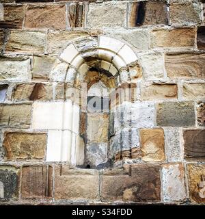 Architecture de Durham City, Angleterre du Nord-est. Fausse fenêtre en pierre et détails en pierre complexe à la cathédrale de Durham Banque D'Images