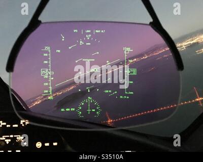 En avion pour l'aéroport de San Francisco sur le Boeing 787. Banque D'Images