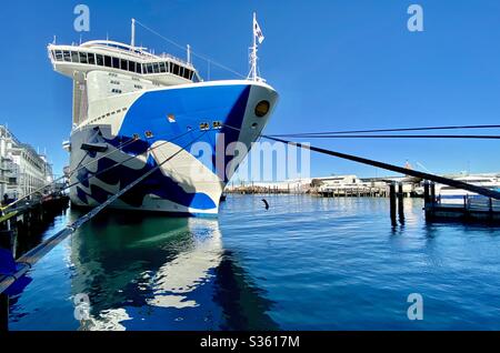 La Majestic Princess a été ancrée dans le Prince’s Wharf à Auckland, en Nouvelle-Zélande Banque D'Images