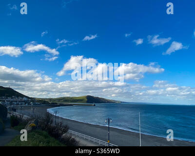 Aberystwyth, pays de Galles de l'Ouest, Royaume-Uni. Lundi 11 mai 2020. News: Une journée très chaude et ensoleillée à Aberystwyth©️ Rose Voon/Alay Live News Banque D'Images