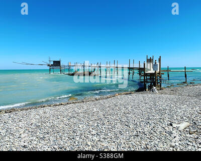 Trabocco à Punta Aderci. Vasto, Italie. Banque D'Images