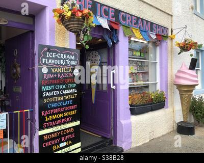 Petite boutique de glaces locale, village de Pittenweem, Fife, Écosse Banque D'Images