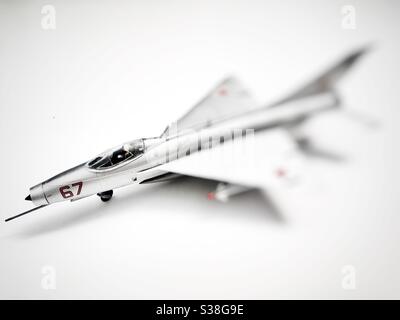 MIG 21 modèle à échelle 1/72 en lit de poisson Banque D'Images