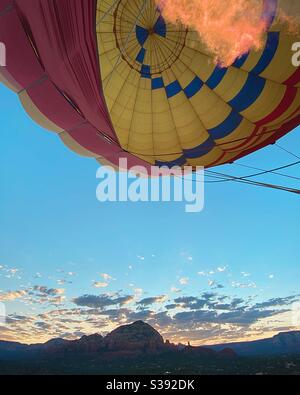 Vol en montgolfière au-dessus de Sedona, Arizona Banque D'Images