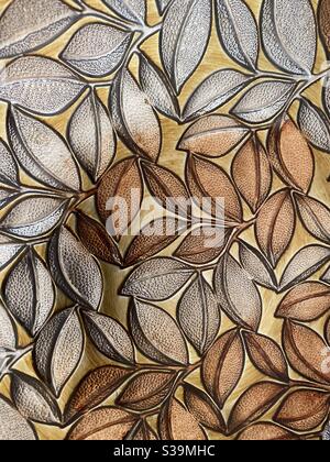 Arrière-plan abstrait de feuilles de verre de couleur automnale Banque D'Images