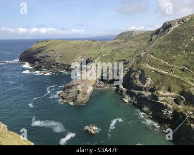 Vue de Tintagel, Cornwall Banque D'Images