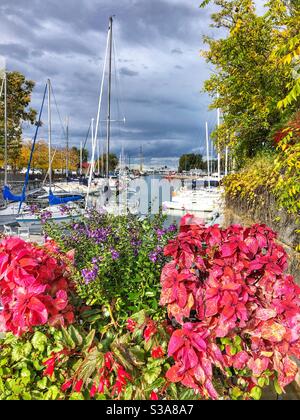 Port Dalhousie Marina par une journée nuageux en Ontario, Canada. Banque D'Images