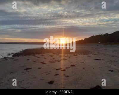 Magnifique coucher de soleil sur la plage de Largs Banque D'Images