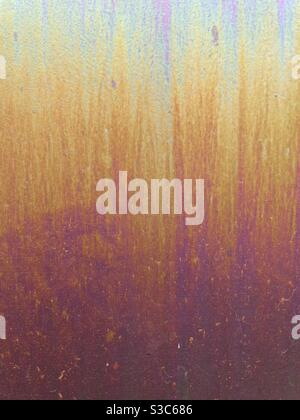 Arrière-plan abstrait de couleurs arc-en-ciel sur un utilitaire de rouille d'extérieur boîte Banque D'Images