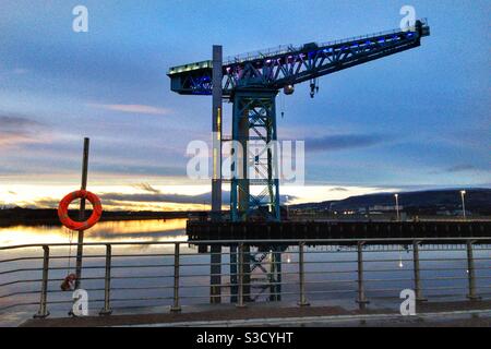 Titan Crane Clydebank au coucher du soleil. Banque D'Images