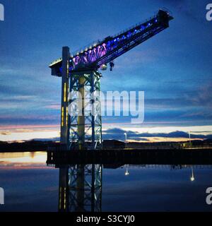 Titan Crane Clydebank au coucher du soleil. Banque D'Images